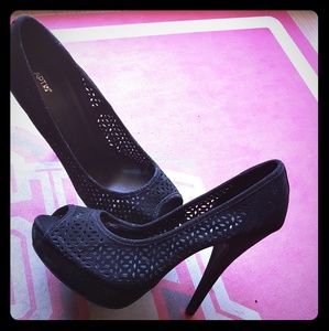 Black Apt 9 size 9 open toe stilettos